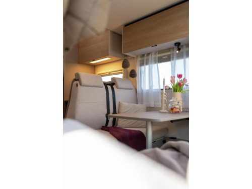 LMC Tracer 690EL model 2027 single beds photo: 13