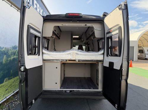 Weinsberg CARABUS GREY 600 ME EDITION [FIRE] Foto: 21