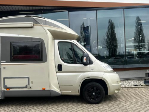 B&uuml;rstner New Coupling | French Bed | 4 Pers | Off Grid | Electric Lift Bed photo: 3