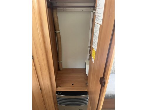 Eriba Feeling 425 - Mover - Cassette Awning  photo: 16