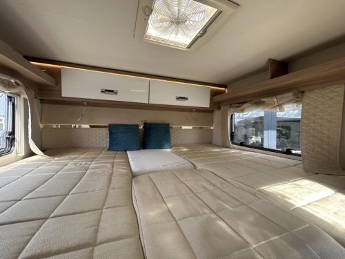 Laika Kosmo 209 single beds + pop-top roof  photo: 13