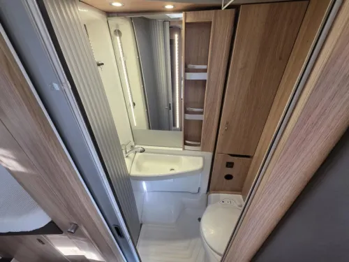 Knaus Sky TI 650 MEG 160PS Automatik Foto: 9