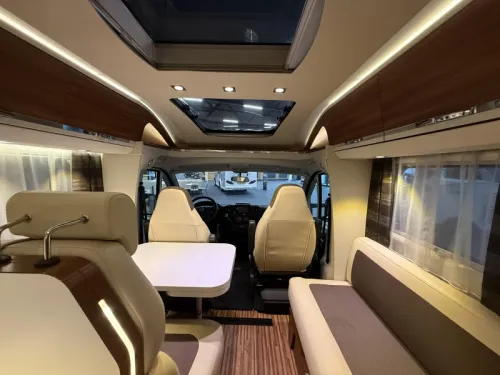 Adria Coral S 650 SF Frans bed  foto: 6
