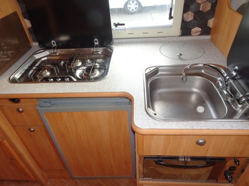 Adria Coral 660SP photo: 5