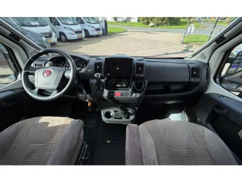 P&ouml;ssl Roadcruiser 640 MAXI  photo: 12