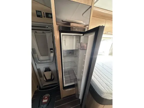 Knaus Sky Wave 60 Years 650 MF Autom-Hubbett-Luftfederung Foto: 18