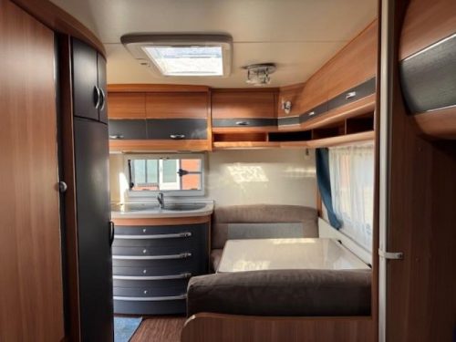 Hobby De Luxe 400 SFE incl. air awning photo: 11