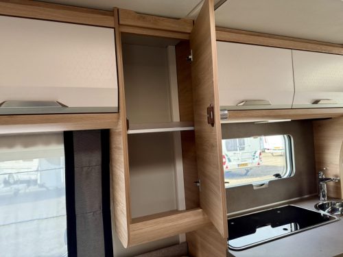 Knaus Sudwind Black Selection 460 EU Summer Air Conditioning Special Offer! photo: 11