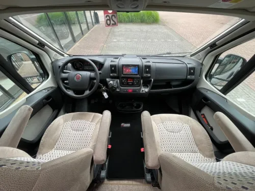 Hobby Vantana 65 Single Beds 49000 km photo: 8