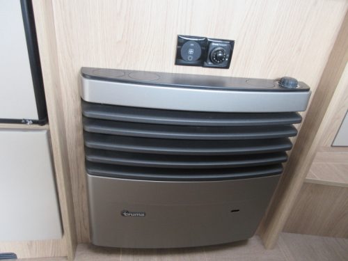 LMC Sassino 430 D VERY TIDY WITH AWNING photo: 15