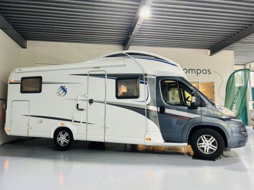 Knaus Sky Wave R21, Single beds and pop-top roof, EURO 5, Inverter 200W photo: 3