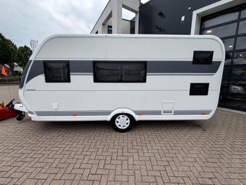 Hobby On Tour 470 KMF with awning and bunk bed  photo: 7