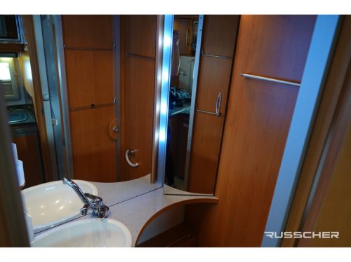 Frankia T680BD | Holiday Class | 130Pk | C&aacute;mara de marcha atr&aacute;s | Panel solar | 16'' foto: 13