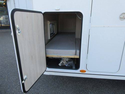 Caravelair Alba Family 426 WITH DOREMA AWNING photo: 21