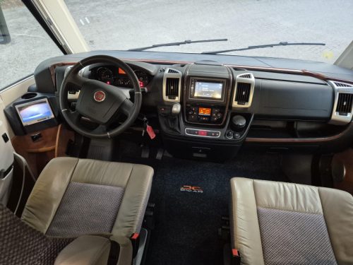 Carthago Chic C-Line 49 I Aut 150Hp Twinbed 2016 photo: 9