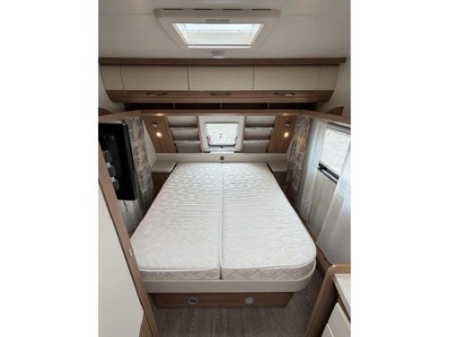 Hobby De Luxe 540 UFF Incl. Mover and Airco photo: 16