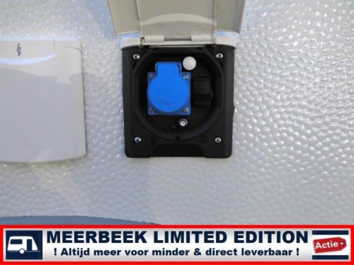 Hobby De Luxe 460 SFF +MOVER +AWNING +AIRCO ETC photo: 8