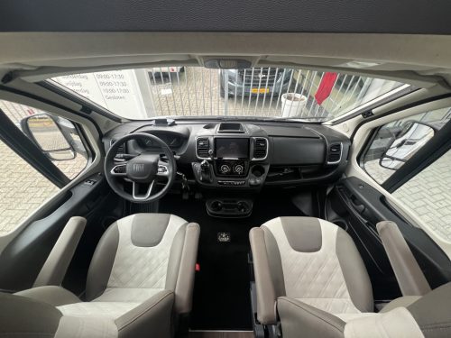 Knaus Platinum Selection 600 MEG SINGLE BEDS 9-TR AUTOMATIC photo: 12