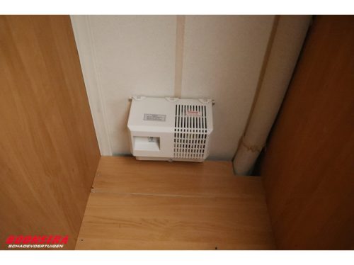 Hobby 30S Excellent Easy Mover Airco Lit &agrave; la fran&ccedil;aise Lit superpos&eacute; transversal Cuisine centrale photo : 21