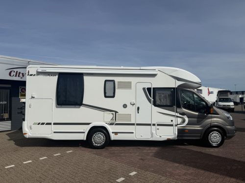 Chausson Flash 718 EB French bed+pop-top roof bicycle rack solar panel electric dish tv mosquito net remis plisse photo: 2