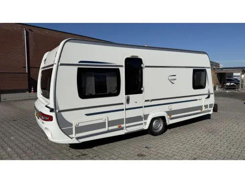 Fendt Saphir 465 SFB French bed dinette toilet photo: 13