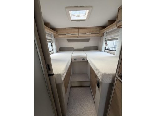 Dethleffs Pulse Classic T 7051 EBL GT Uitvoering Black foto: 16