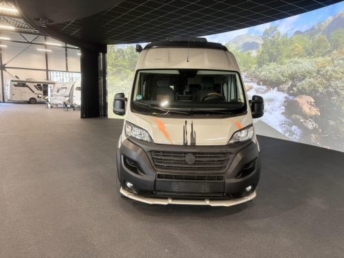 Robeta Apollo 636 Automatic Pop-top roof-complete photo: 2