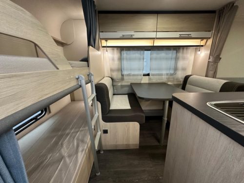 Caravelair Antares Style 476 Family photo: 2