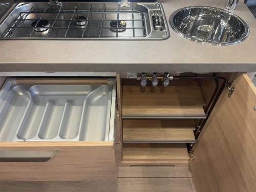 Knaus Sudwind Black Selection 540 UE +underfloor heating+extra awning photo: 9