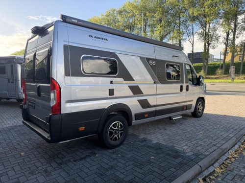 Adria 640 SLB 60 Years 8T-Automaat Einzelbetten Markise Luxuskabine Foto: 6