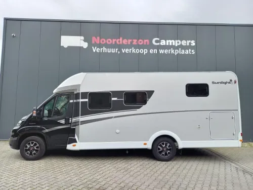 Sunlight T 68 Adventure Edition - Schwarze Front - Navi  Foto: 22