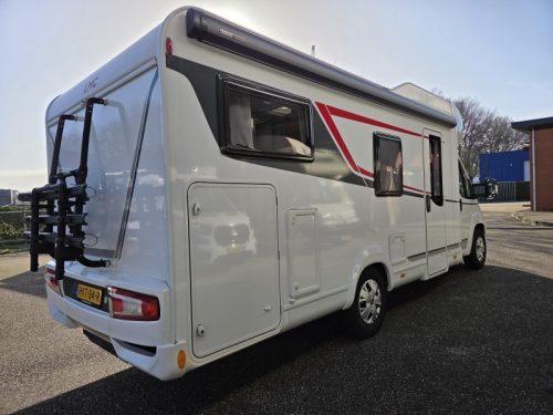 LMC Tourer Lift H 730 G espaciosa con camas individuales foto: 2
