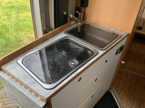 P&ouml;ssl  640  160 PK  Kastenwagen , Einzelbetten, Motor-Klimaanlage, Fahrradtr&auml;ger schwenkbar f&uuml;r zwei E-Bikes  , Bj.2010 Marum Camper centrum on the road foto: 20