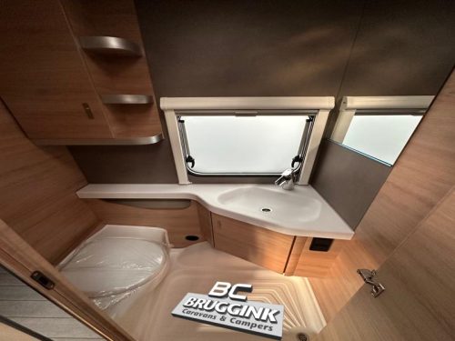 Knaus Sudwind Black Selection 500 EU SINGLE BED FLOOR HEATING photo: 7