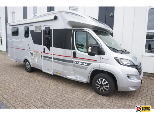 Adria Matrix Platinum 670 SC 5&ordm; asiento / Aire acondicionado de techo