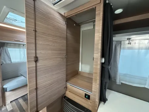 Weinsberg CaraOne Edition HOT 390 QD voortent | ex-verhuur  foto: 22