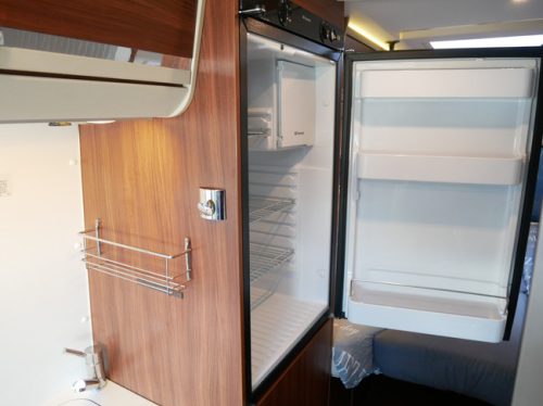 Adria Twin 640 SLX, L&auml;ngsbetten, Koni Sto&szlig;d&auml;mpfer, Bearlock Foto: 13