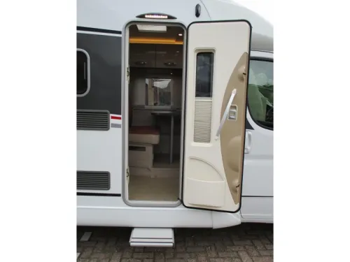 B&uuml;rstner Nexxo Van T 569 Compact !  photo: 8