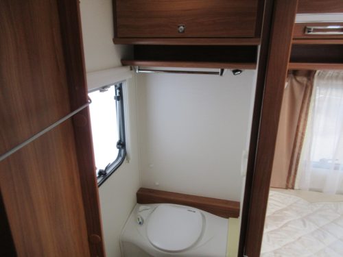 Dethleffs Nomad 450 DB WITH DOREMA PANORAMA AWNING photo: 10