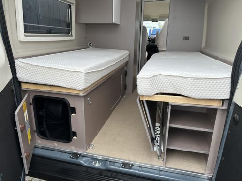 B&uuml;rstner Eliseo C 642 SINGLE BEDS + TOWBAR photo: 6