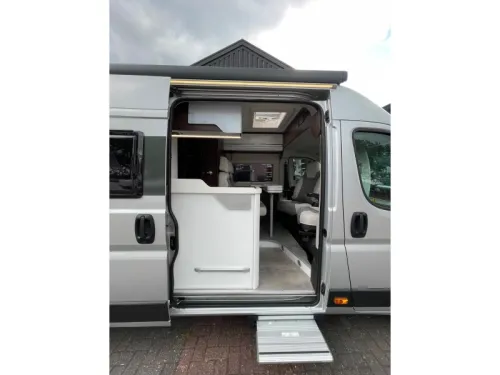 Karmann Davis 620 Single Beds Automatic photo: 11