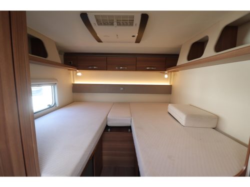 Weinsberg CaraLoft 700 MEH Camas individuales foto: 20