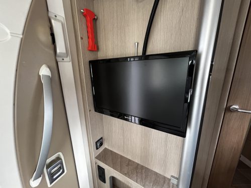 B&uuml;rstner Nexxo 580 T Hubdach/2015/5.8M/Euro-5 Foto: 24