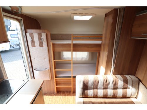B&uuml;rstner Averso 495 TK Stapelbed/voortent- 5pers foto: 7