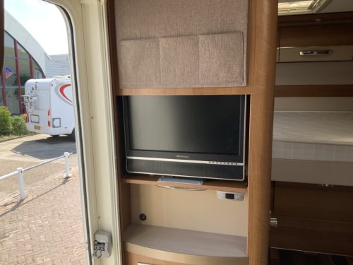 Knaus Van Ti 600 2.3 130 HP Semi-integrated, Transverse bed, Half-dinette, Swivel seats, etc. Year of manufacture 2013 Camper centrum on the road Marum photo: 24