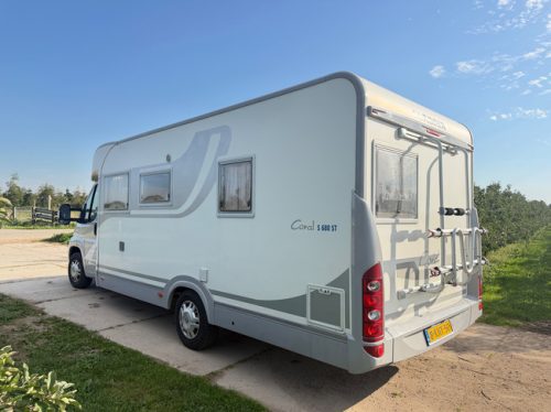 Adria Coral S 680 ST LUCHTVERING / AIRCO / OYSTER SCHOTEL + TV / OVEN / XXL KOELKAST + VRIEZER / CRUISE CONTROL / foto: 3