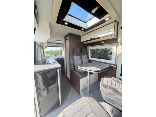 P&ouml;ssl Summit Prime 640 9G 180PK Vol Opties! SOLAR/TREKHAAK/SKYROOF/CARPLAY foto: 1