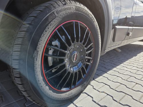 P&ouml;ssl Summit 640 Shine 180pk Black edition Foto: 16
