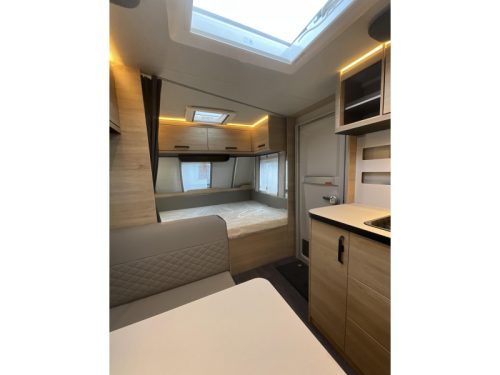 Weinsberg CaraLife 500 QDK STAPELBED-AIRCO Foto: 5