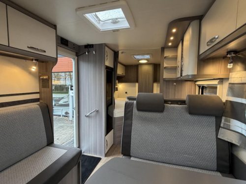 Hobby Optima Ontour T 70 E Lits Jumeaux Grande Salle de Bain Auvent photo : 9